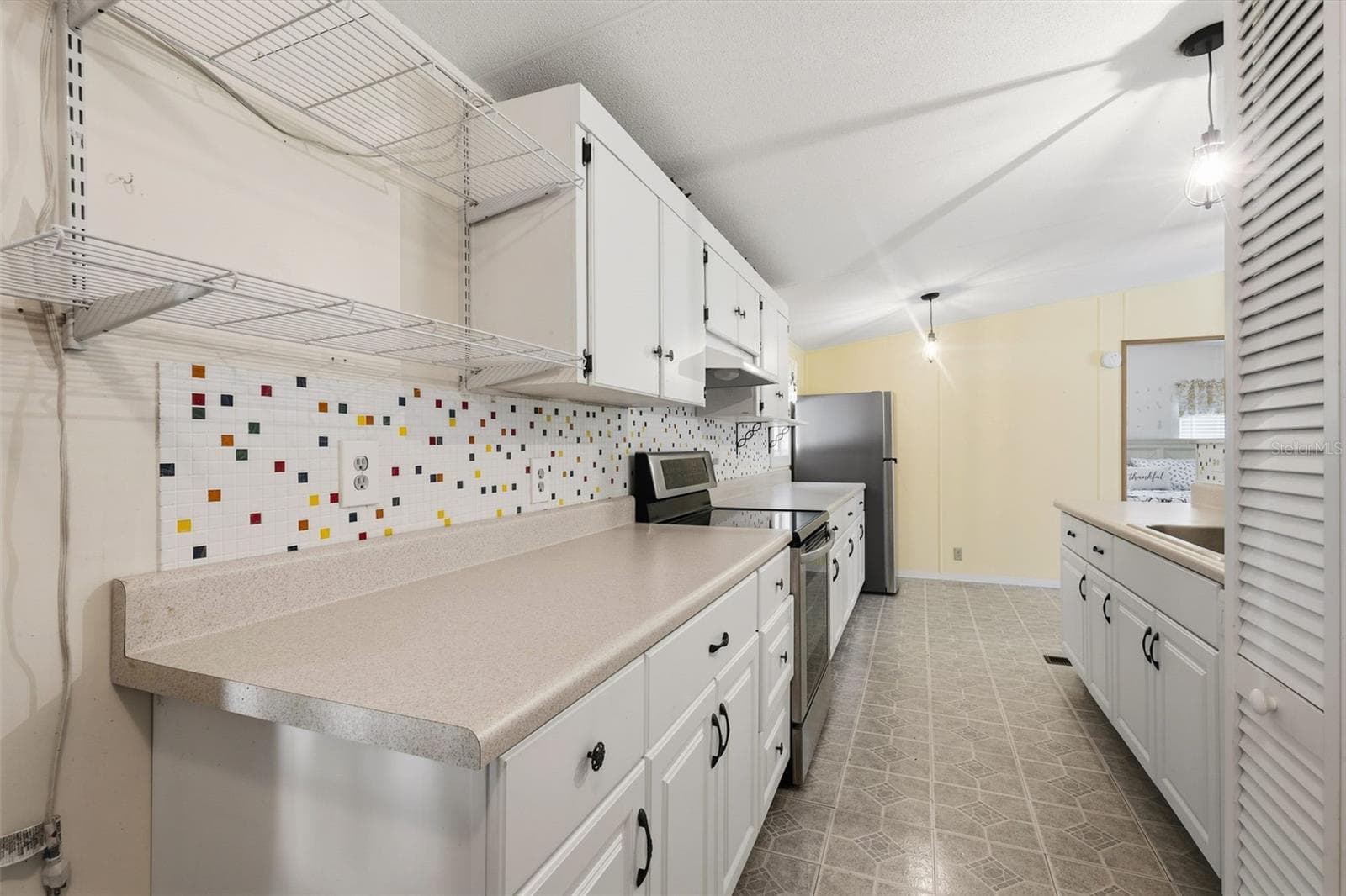Manufactured Home at 13250 NE 16TH AVE, TRENTON, photo 7 of 43