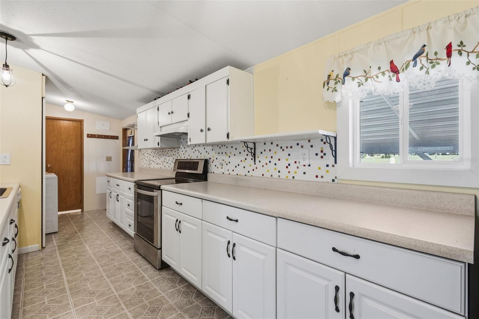 Manufactured Home at 13250 NE 16TH AVE, TRENTON, photo 9 of 43