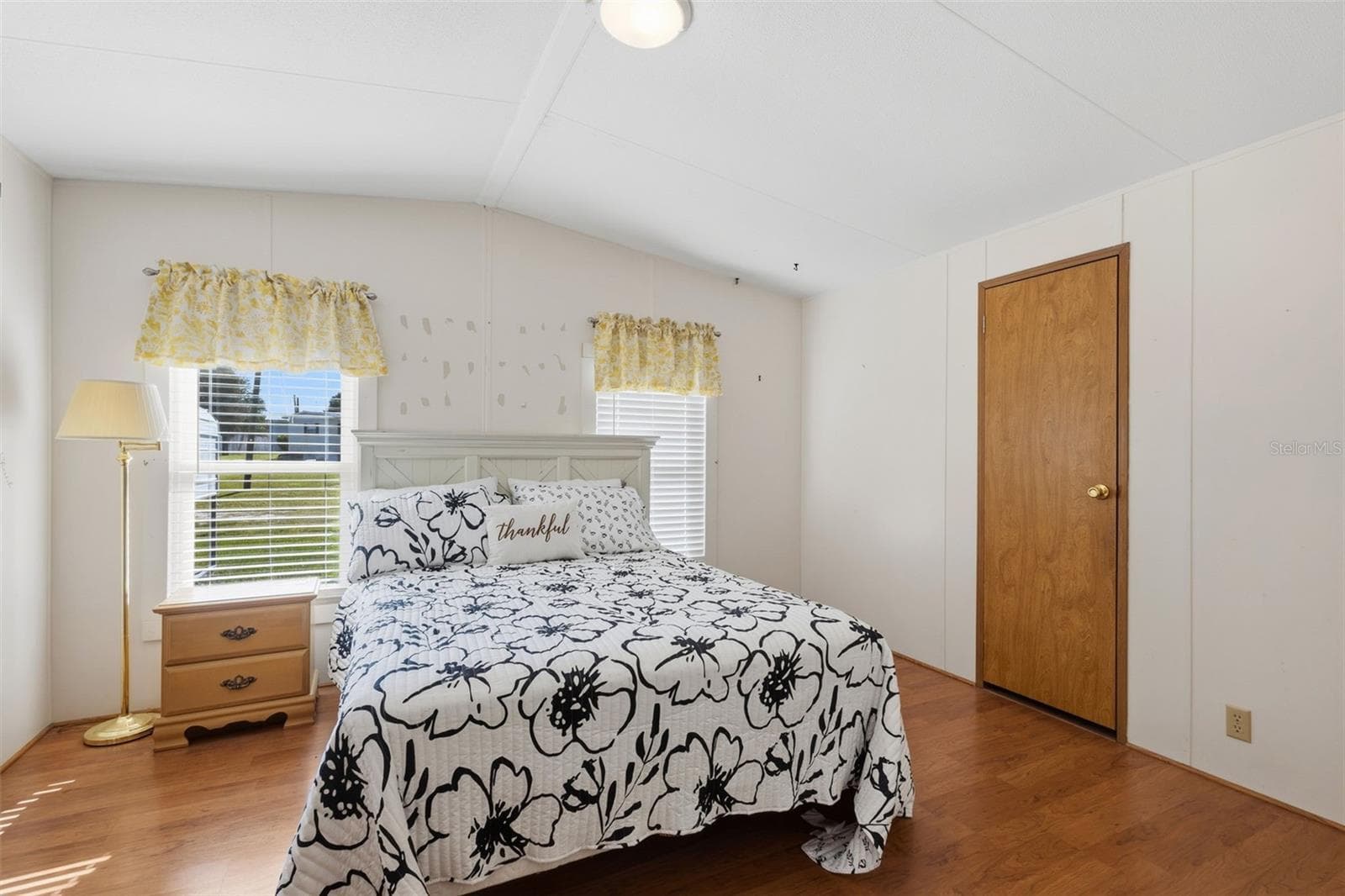 Manufactured Home at 13250 NE 16TH AVE, TRENTON, photo 11 of 43