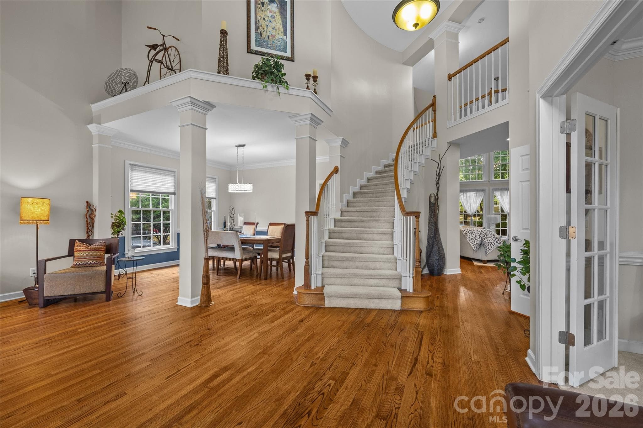 Single Family Residence at 919 Thorn Ridge Lane, Lake Wylie, photo 2 of 47