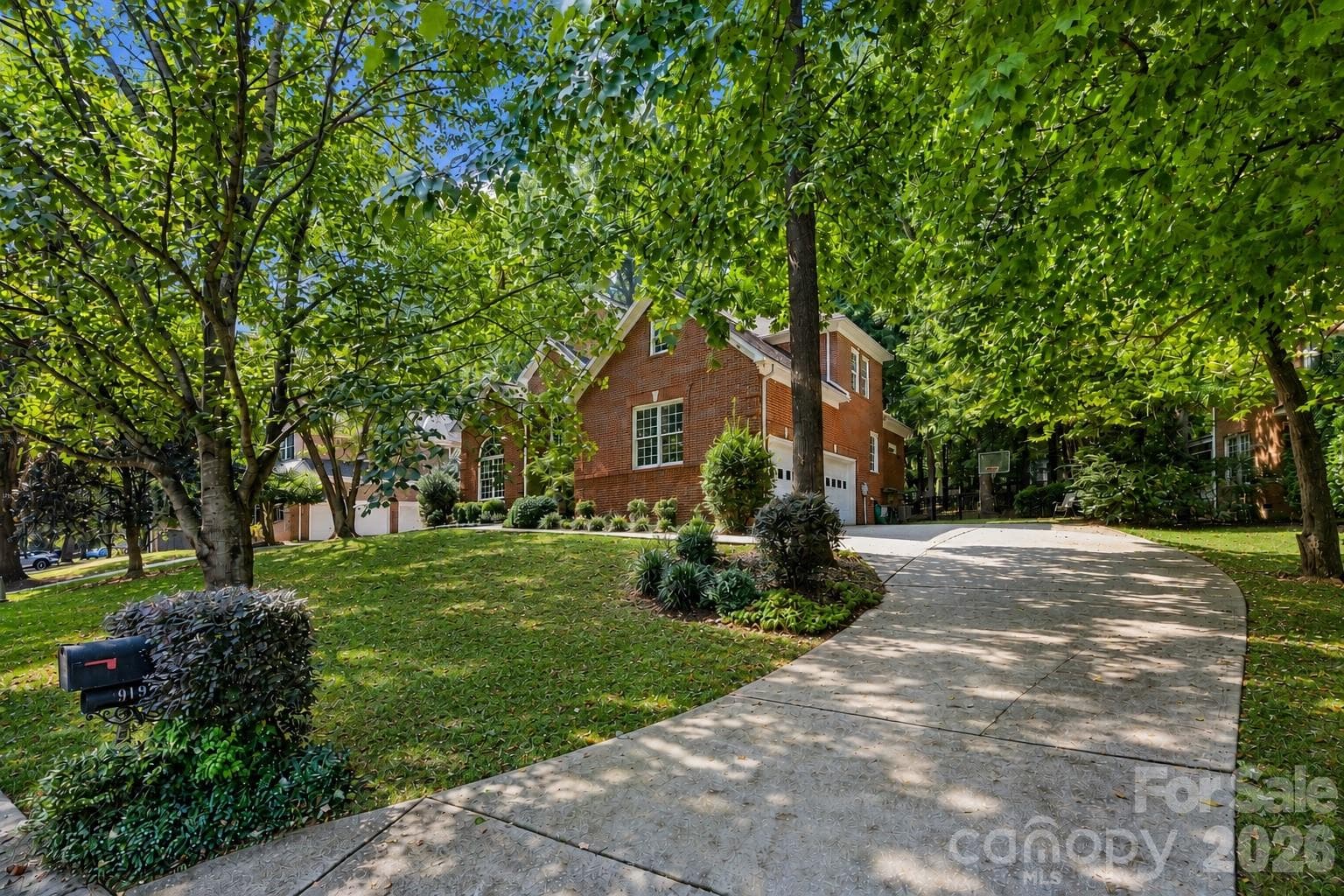 Single Family Residence at 919 Thorn Ridge Lane, Lake Wylie, photo 33 of 47