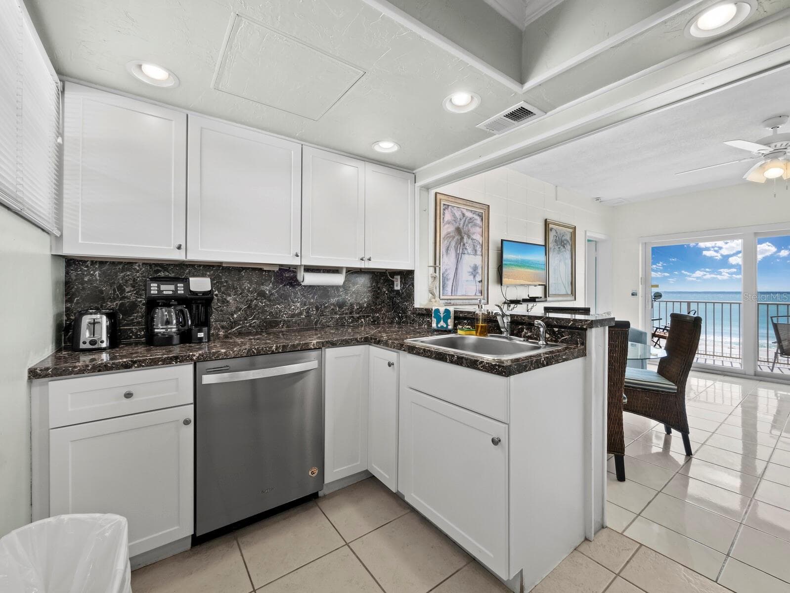 Kitchen - 3453 GULF OF MEXICO DR #242, LONGBOAT KEY