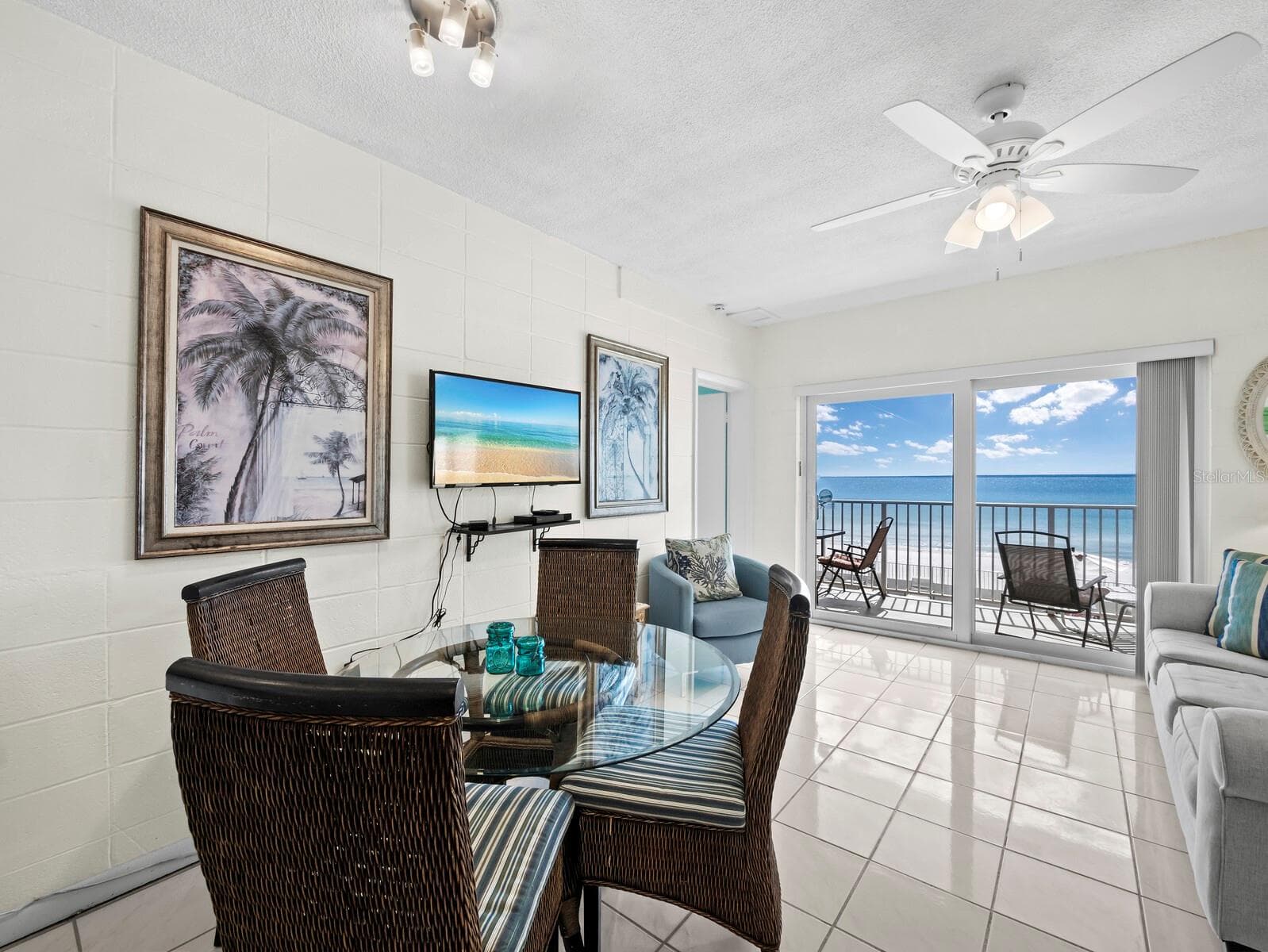 Dining space - 3453 GULF OF MEXICO DR #242, LONGBOAT KEY