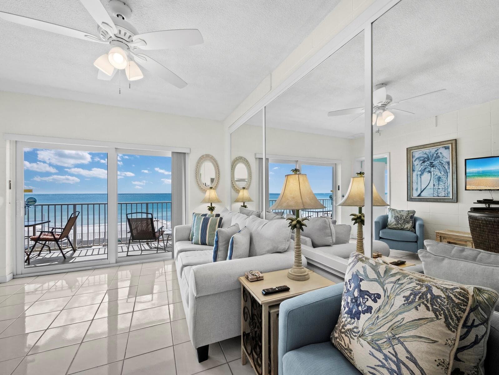 Living room - 3453 GULF OF MEXICO DR #242, LONGBOAT KEY