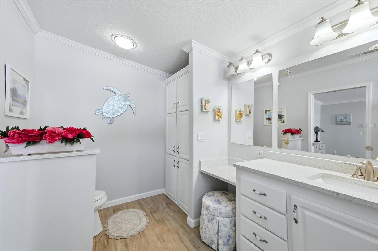 Primary en-suite Bath - 34 BAYVIEW DR, BRADENTON