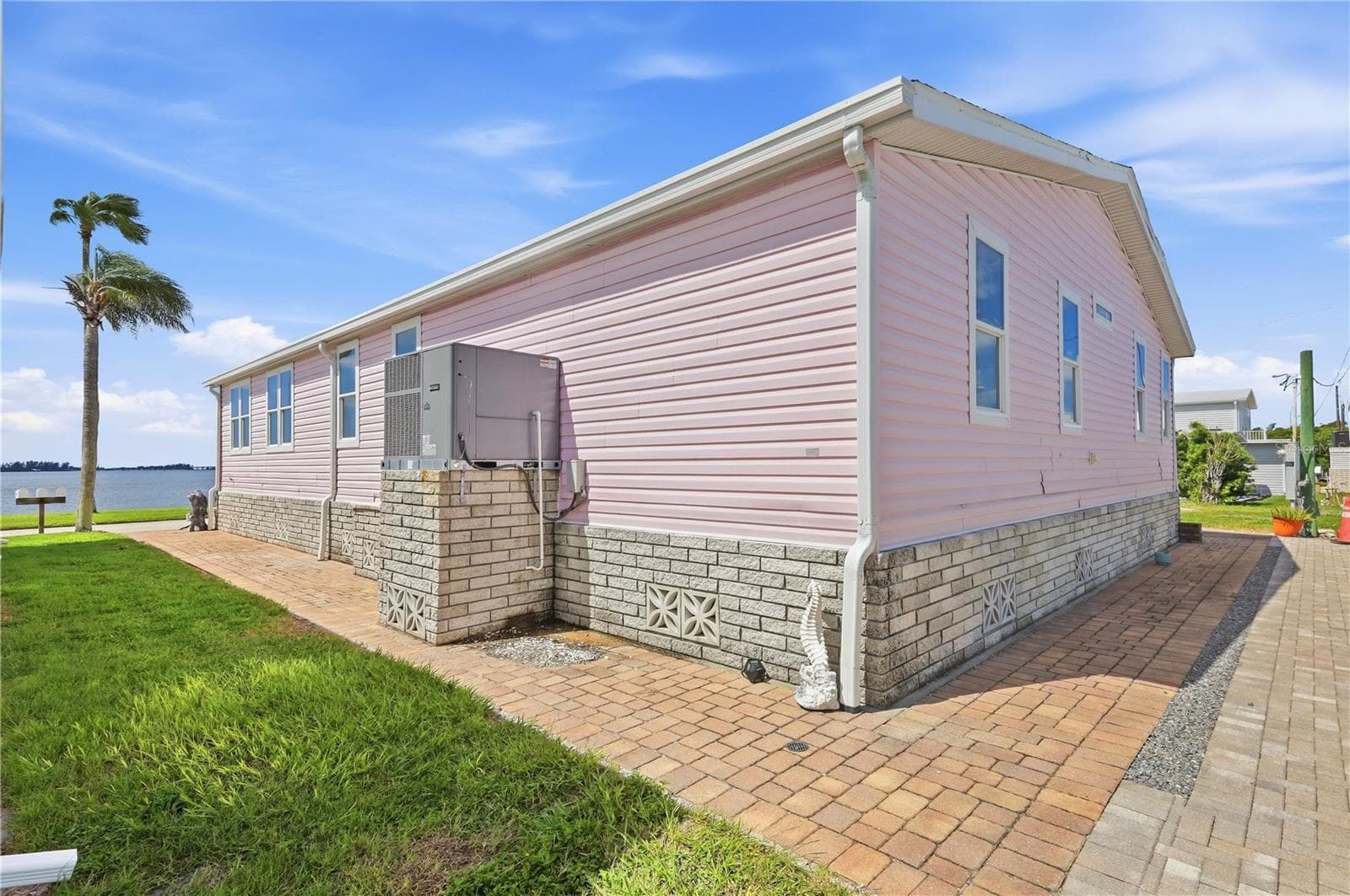 Manufactured Home at 34 BAYVIEW DR, BRADENTON, photo 43 of 68