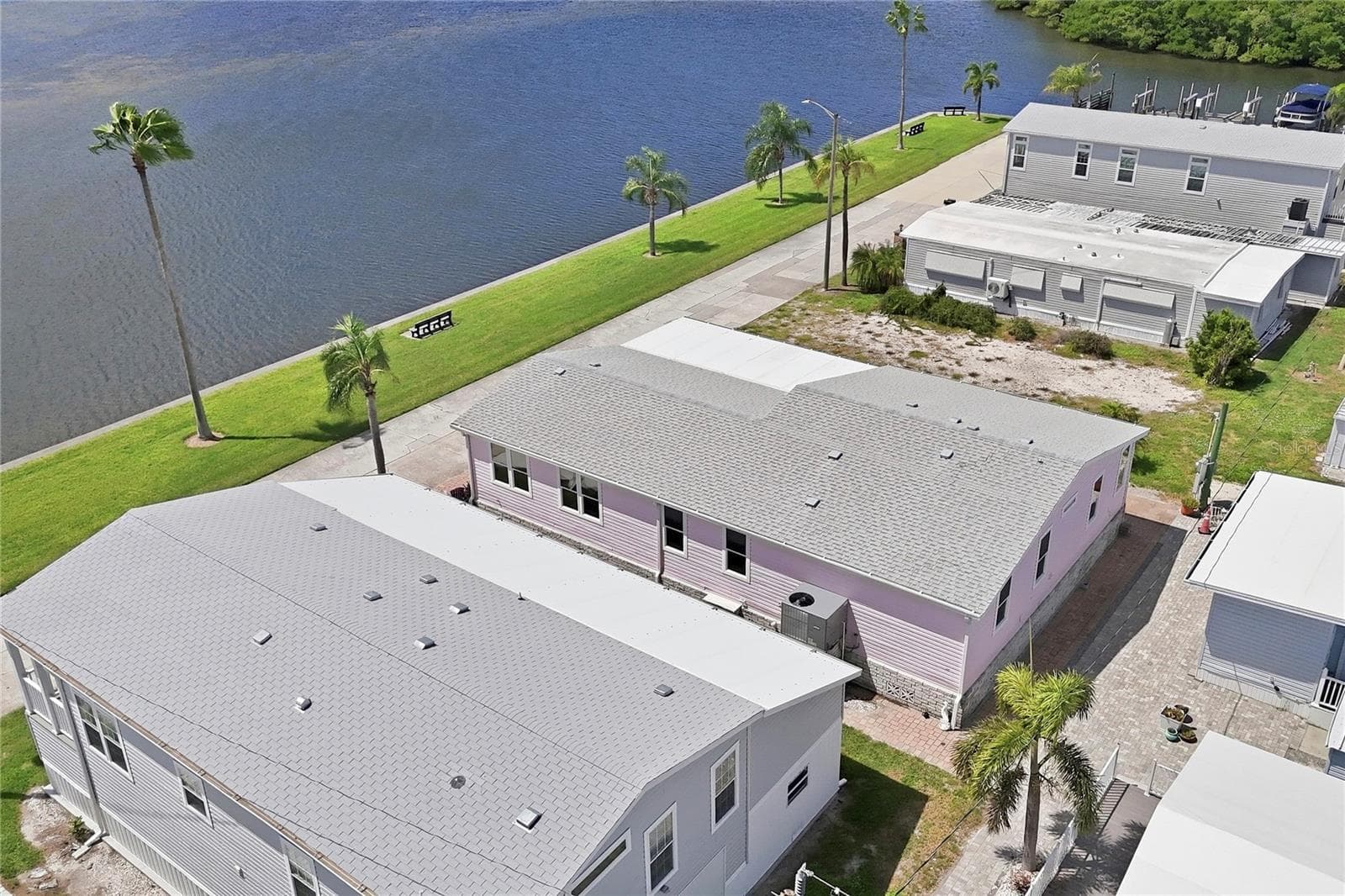 Manufactured Home at 34 BAYVIEW DR, BRADENTON, photo 47 of 68