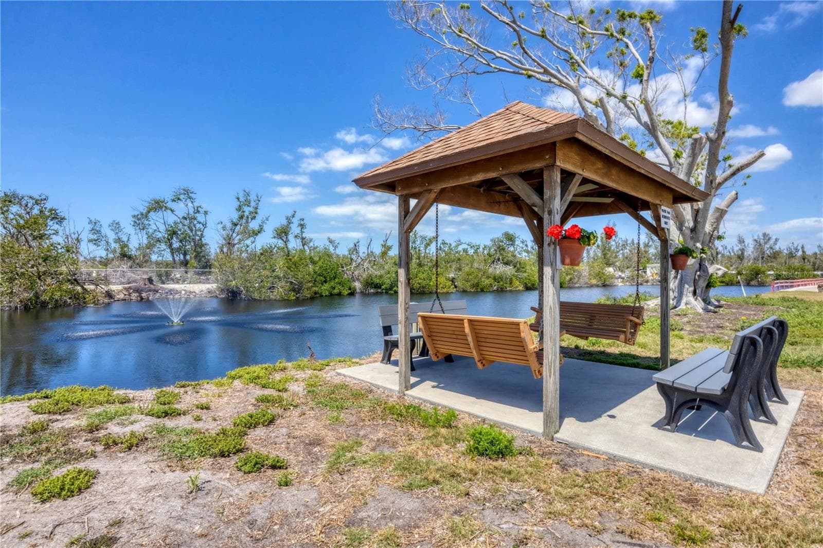 Manufactured Home at 34 BAYVIEW DR, BRADENTON, photo 57 of 68