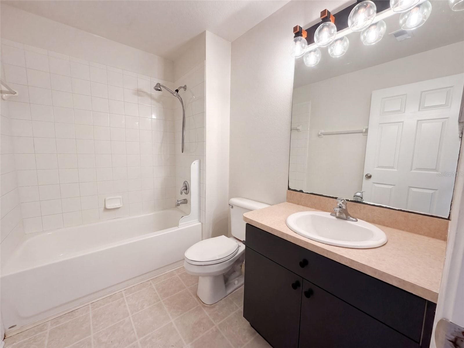 Single Family Residence at 16005 STAGS LEAP DR, LUTZ, photo 7 of 26