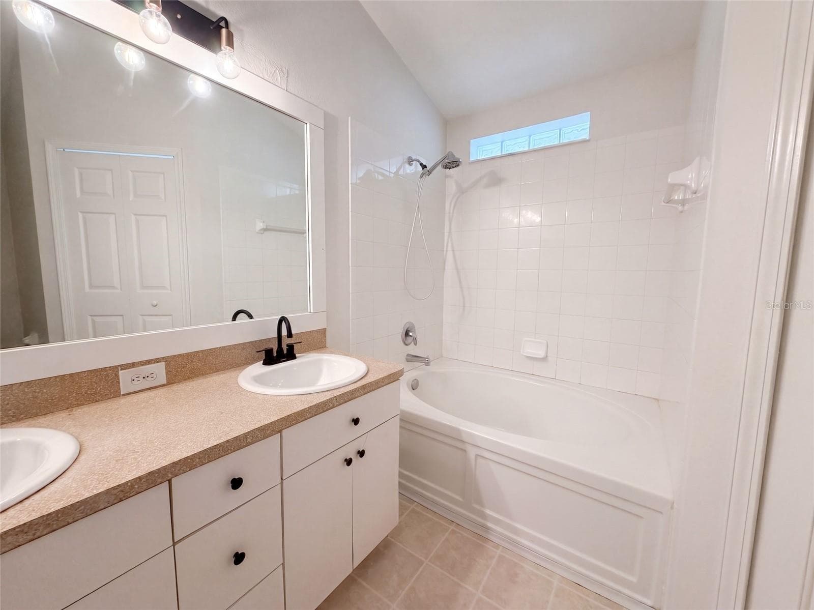 Single Family Residence at 16005 STAGS LEAP DR, LUTZ, photo 8 of 26