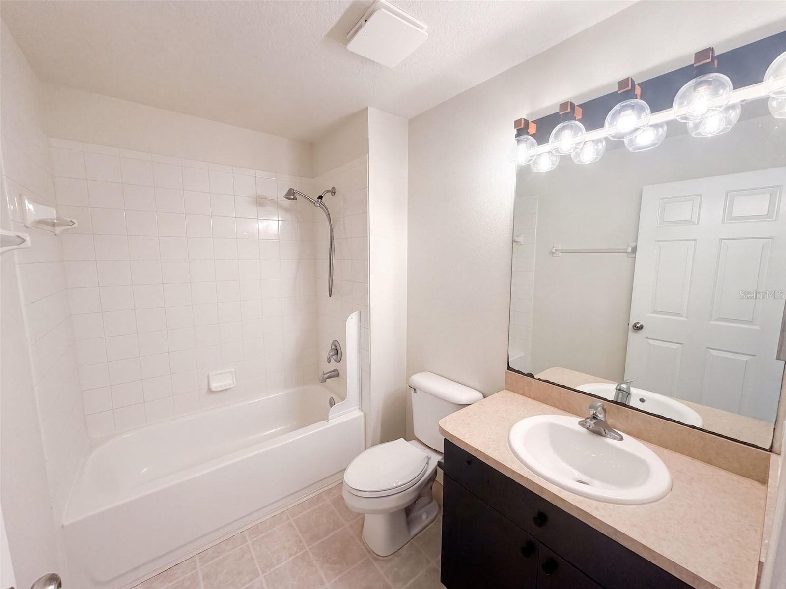Single Family Residence at 16005 STAGS LEAP DR, LUTZ, photo 19 of 26