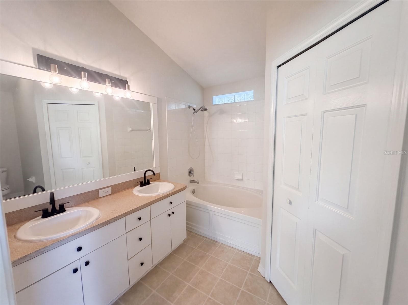 Single Family Residence at 16005 STAGS LEAP DR, LUTZ, photo 23 of 26