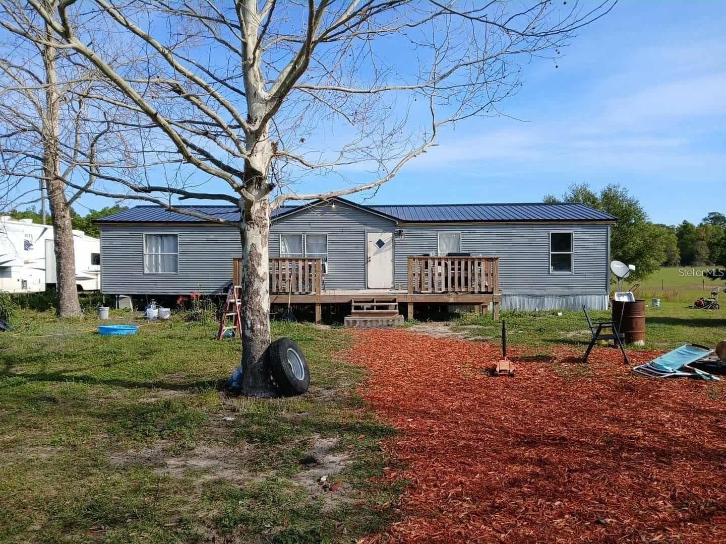 Manufactured Home at 9851 NE 60 ST, BRONSON, photo 4 of 11