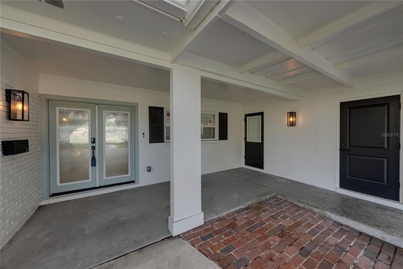 Single Family Residence at 214 S TREASURE DR, TAMPA, photo 6 of 79