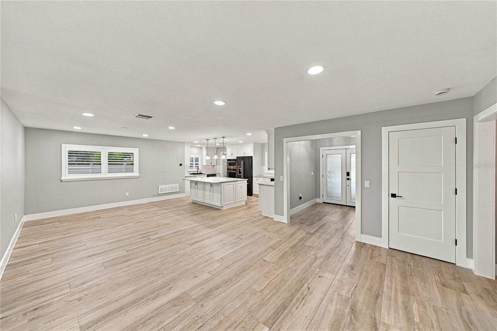Single Family Residence at 214 S TREASURE DR, TAMPA, photo 12 of 79