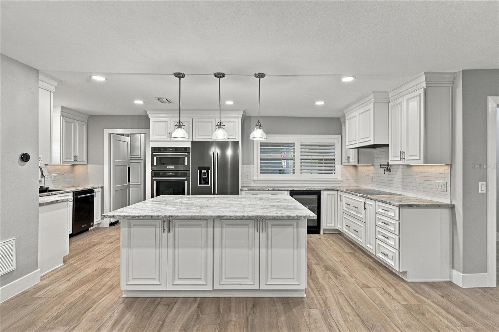 Single Family Residence at 214 S TREASURE DR, TAMPA, photo 15 of 79