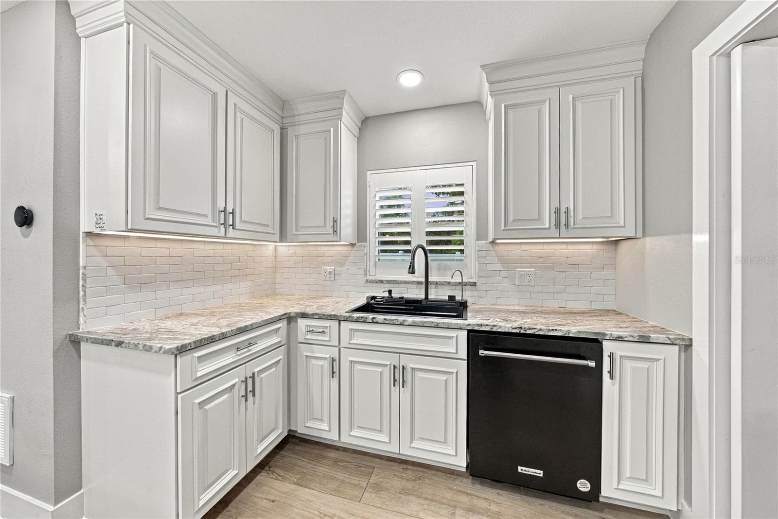 Single Family Residence at 214 S TREASURE DR, TAMPA, photo 19 of 79