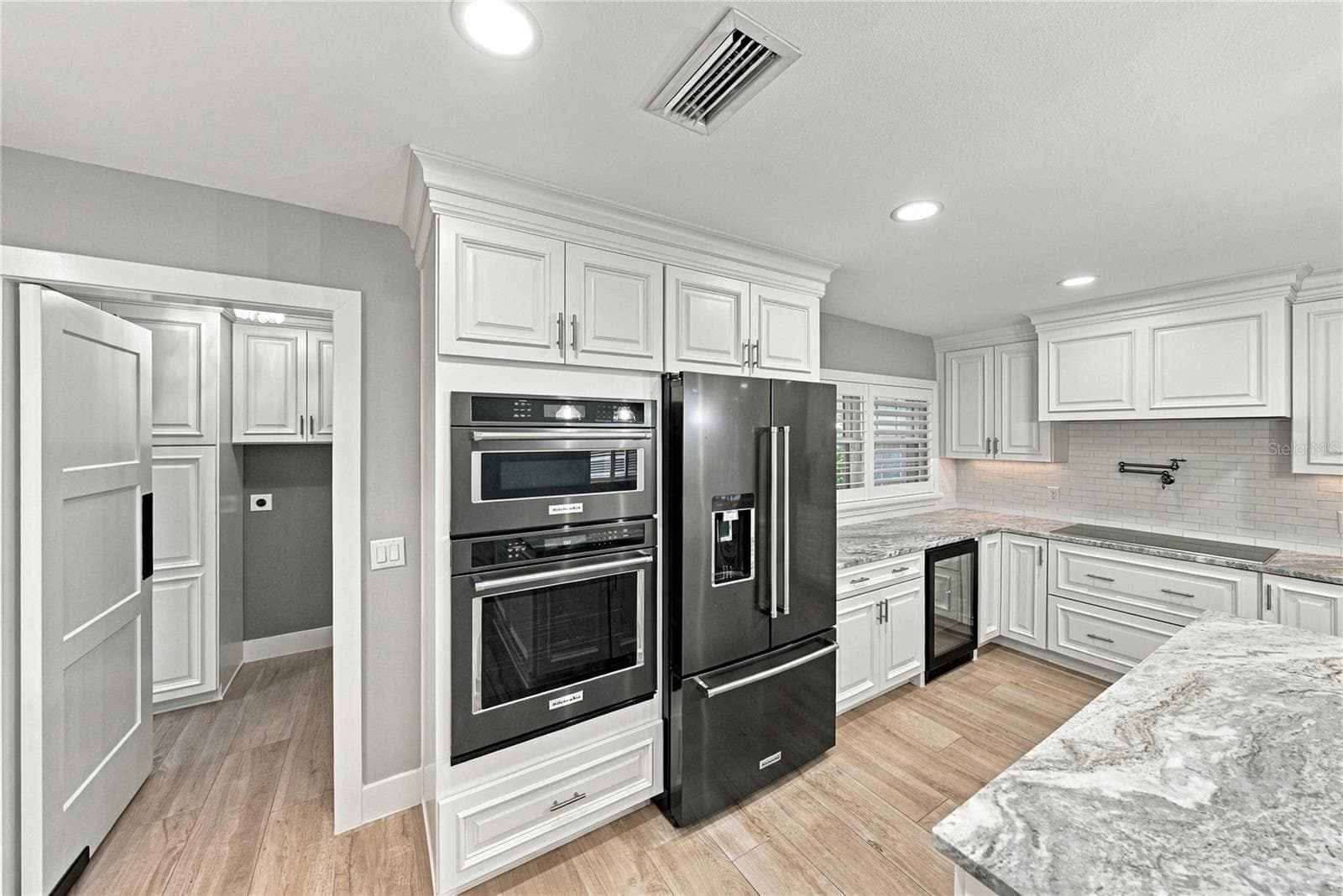 Single Family Residence at 214 S TREASURE DR, TAMPA, photo 21 of 79