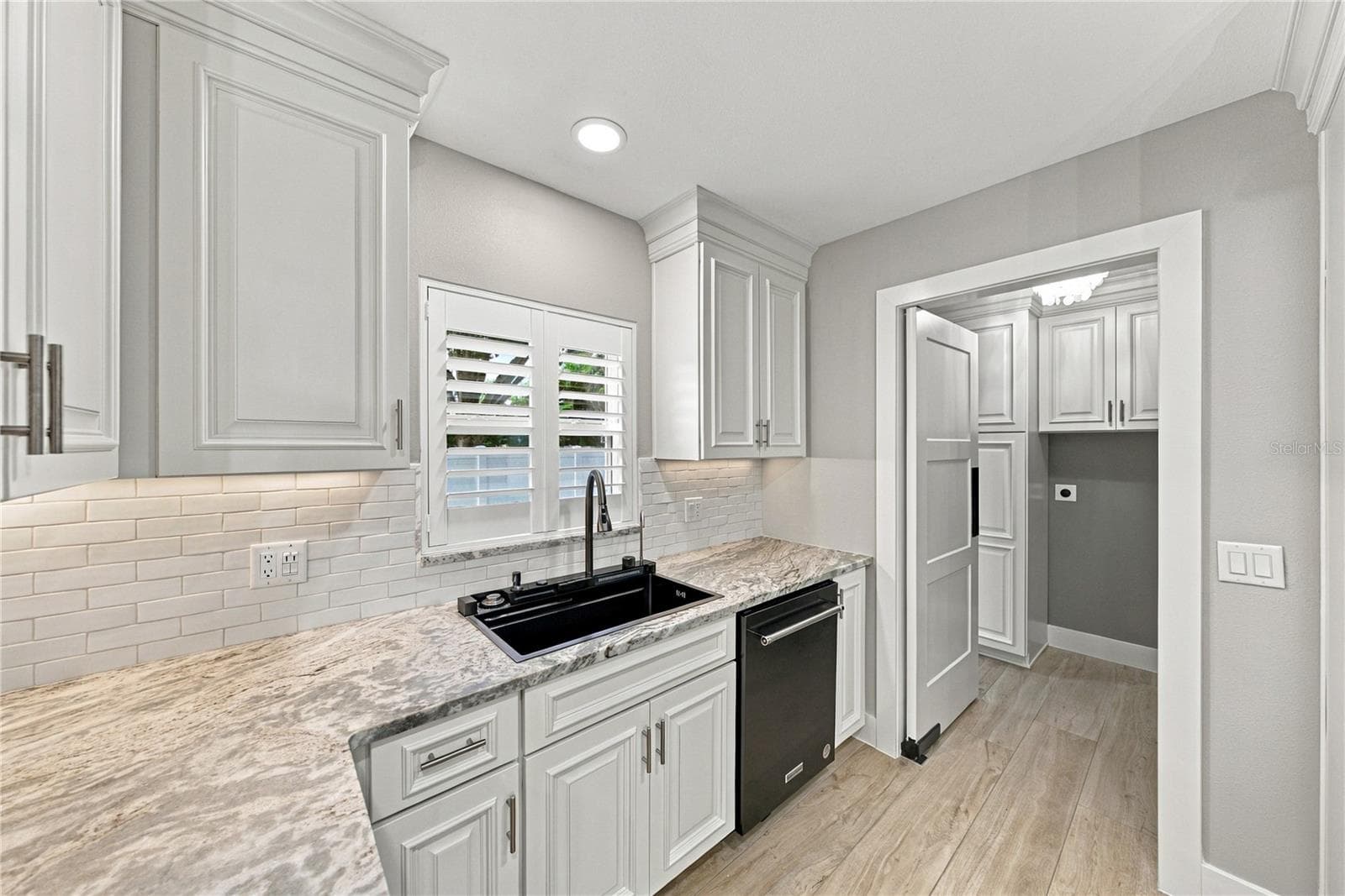 Single Family Residence at 214 S TREASURE DR, TAMPA, photo 22 of 79