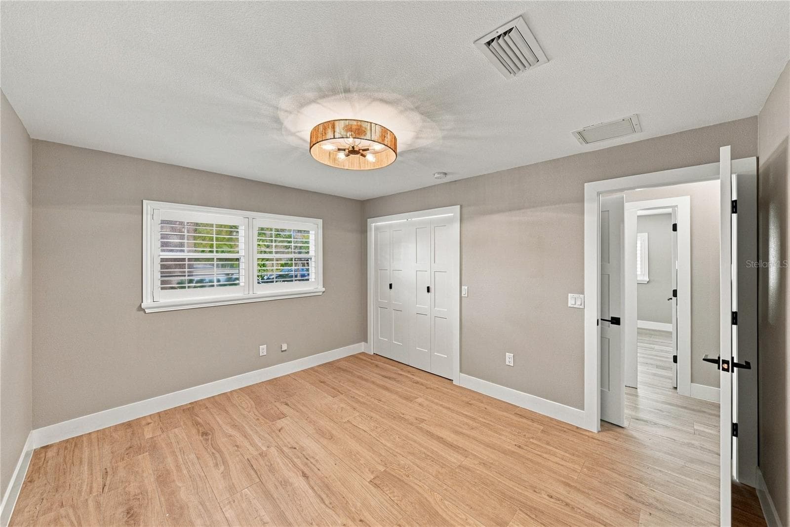 Single Family Residence at 214 S TREASURE DR, TAMPA, photo 32 of 79