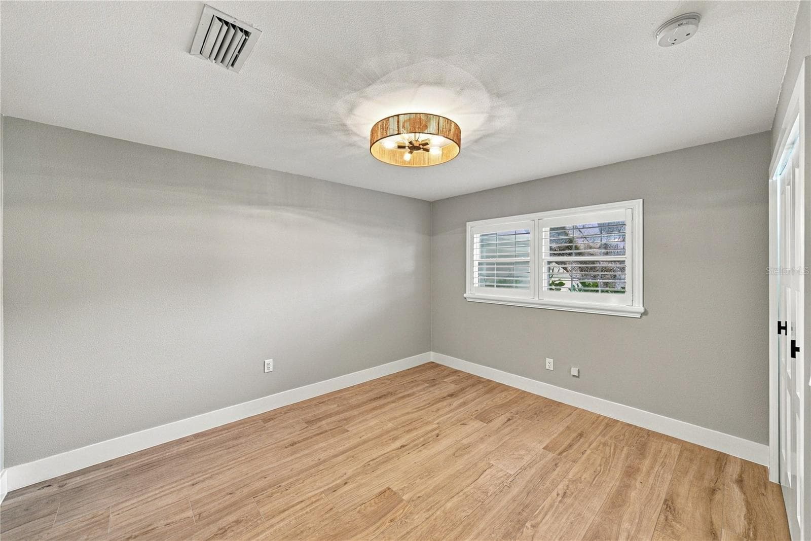 Single Family Residence at 214 S TREASURE DR, TAMPA, photo 33 of 79