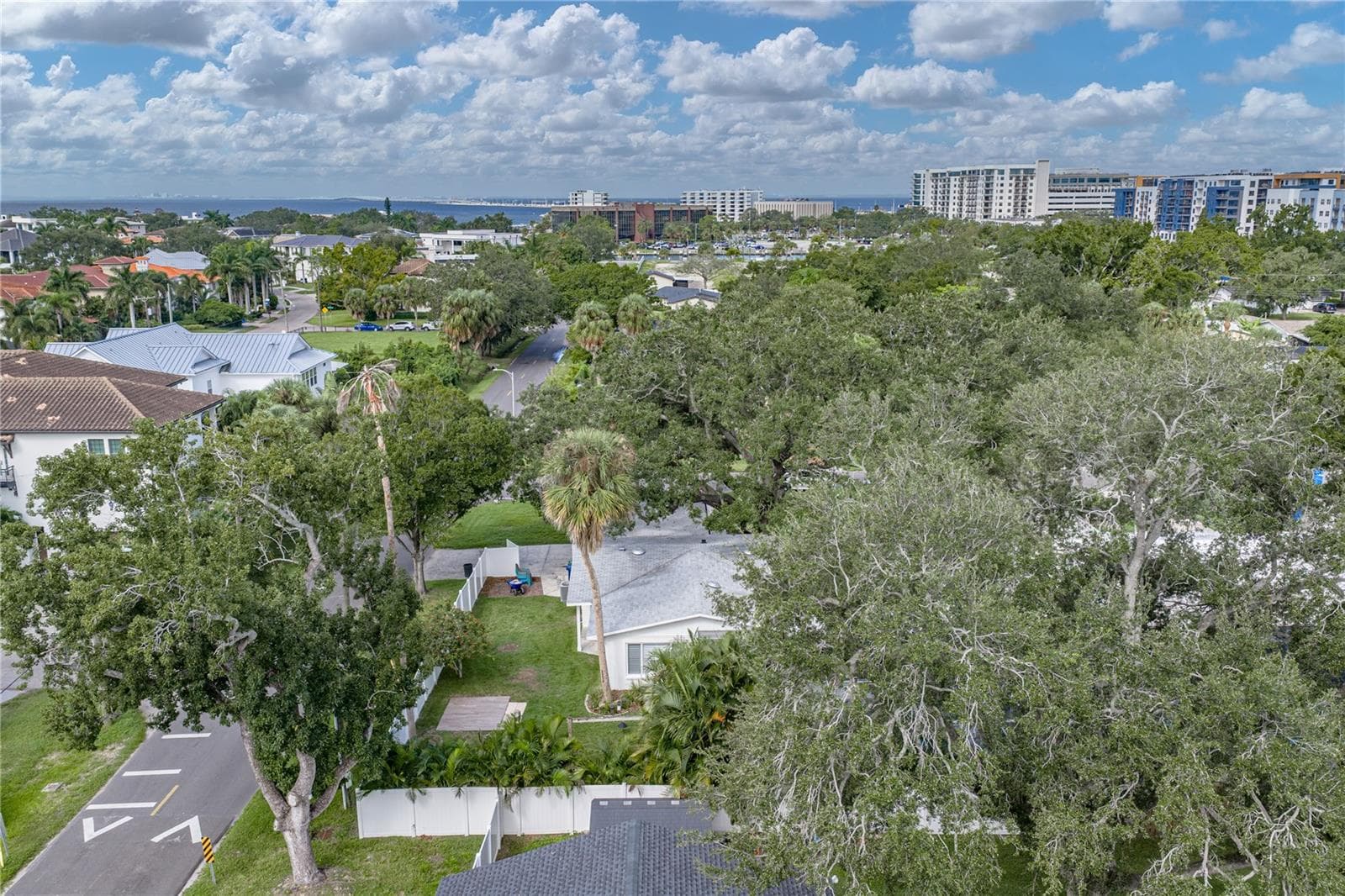 Single Family Residence at 214 S TREASURE DR, TAMPA, photo 72 of 79