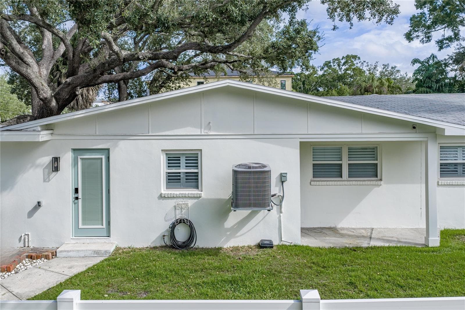 Single Family Residence at 214 S TREASURE DR, TAMPA, photo 74 of 79