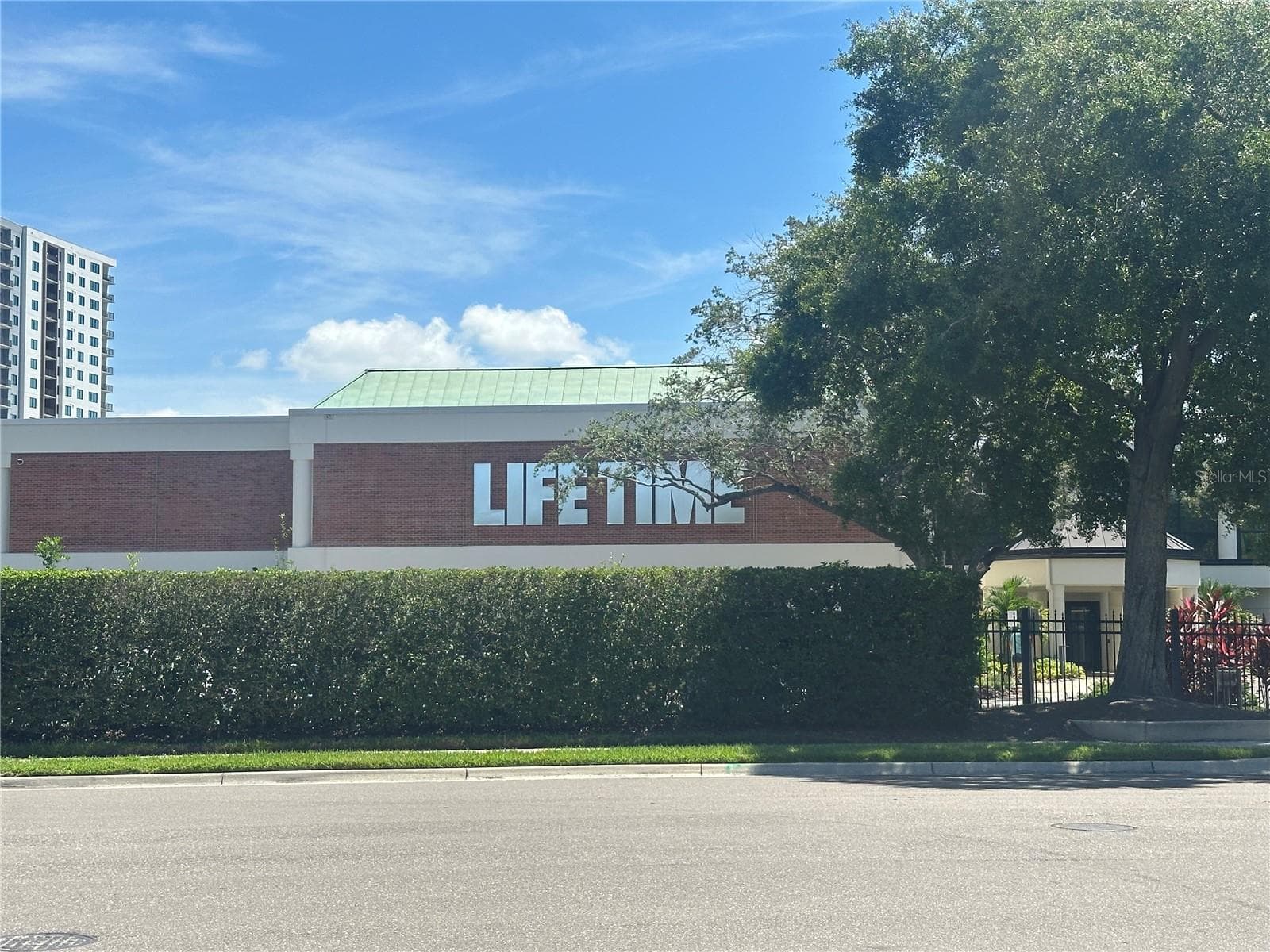 Life Time Harbour Island Fitness - a luxury fitness and athletic country/social club located just across the street, only a few minutes away on foot. - 947 SEDDON COVE WAY #947, TAMPA