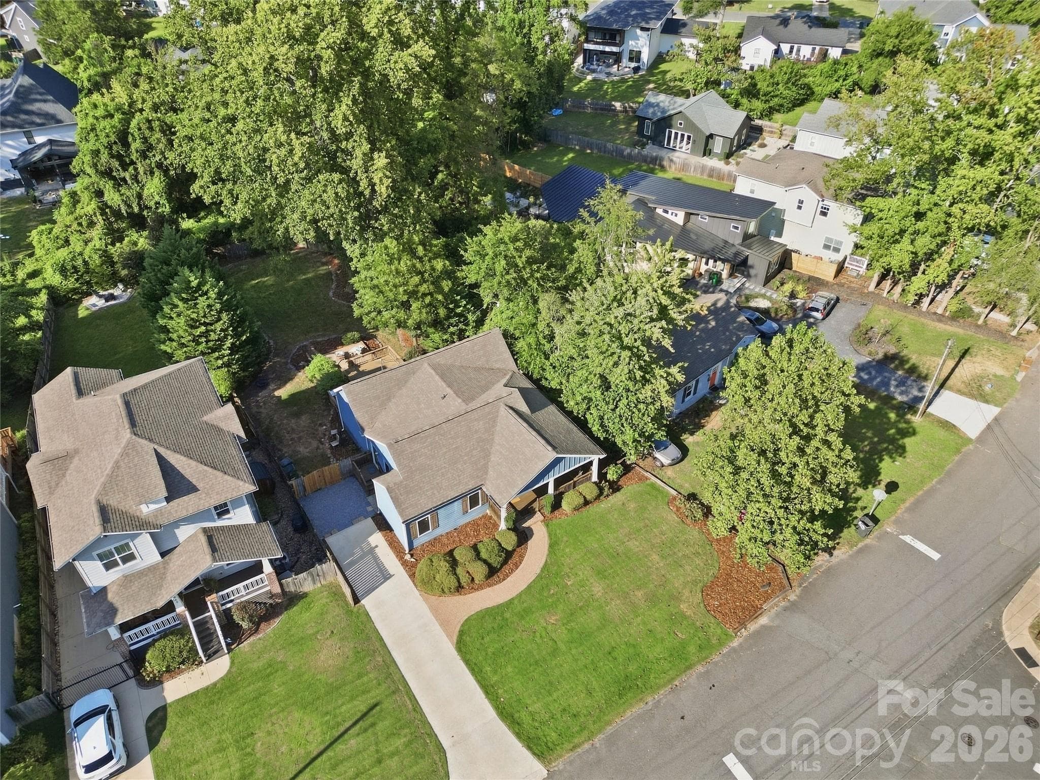 Single Family Residence at 947 Everett Place, Charlotte, photo 42 of 48