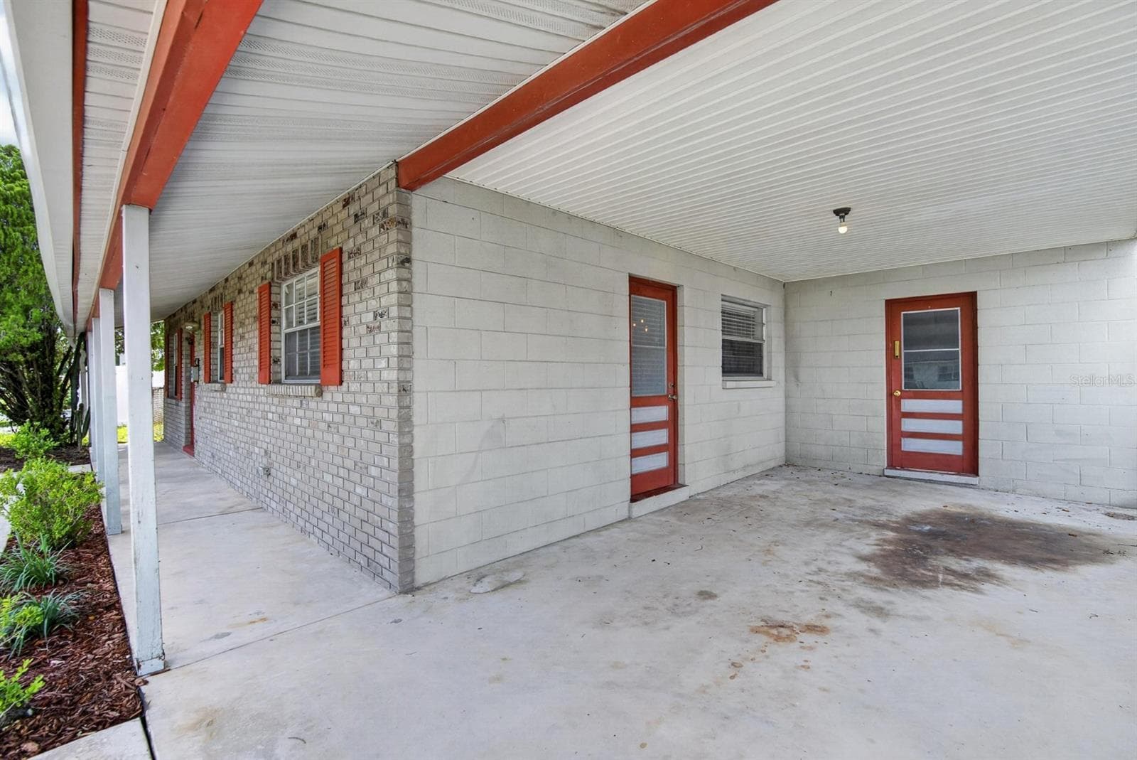 Single Family Residence at 403 ALMA DR, BRANDON, photo 8 of 99