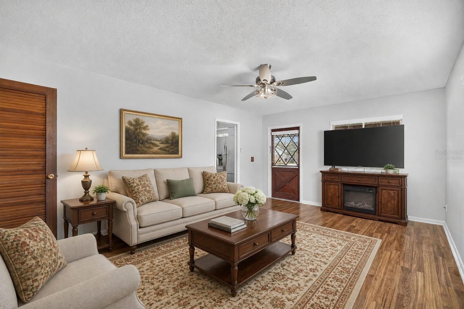 virtually staged - 403 ALMA DR, BRANDON