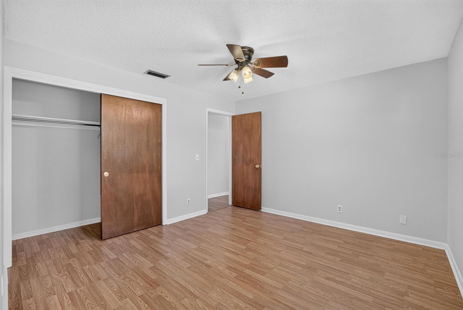 Single Family Residence at 403 ALMA DR, BRANDON, photo 40 of 99