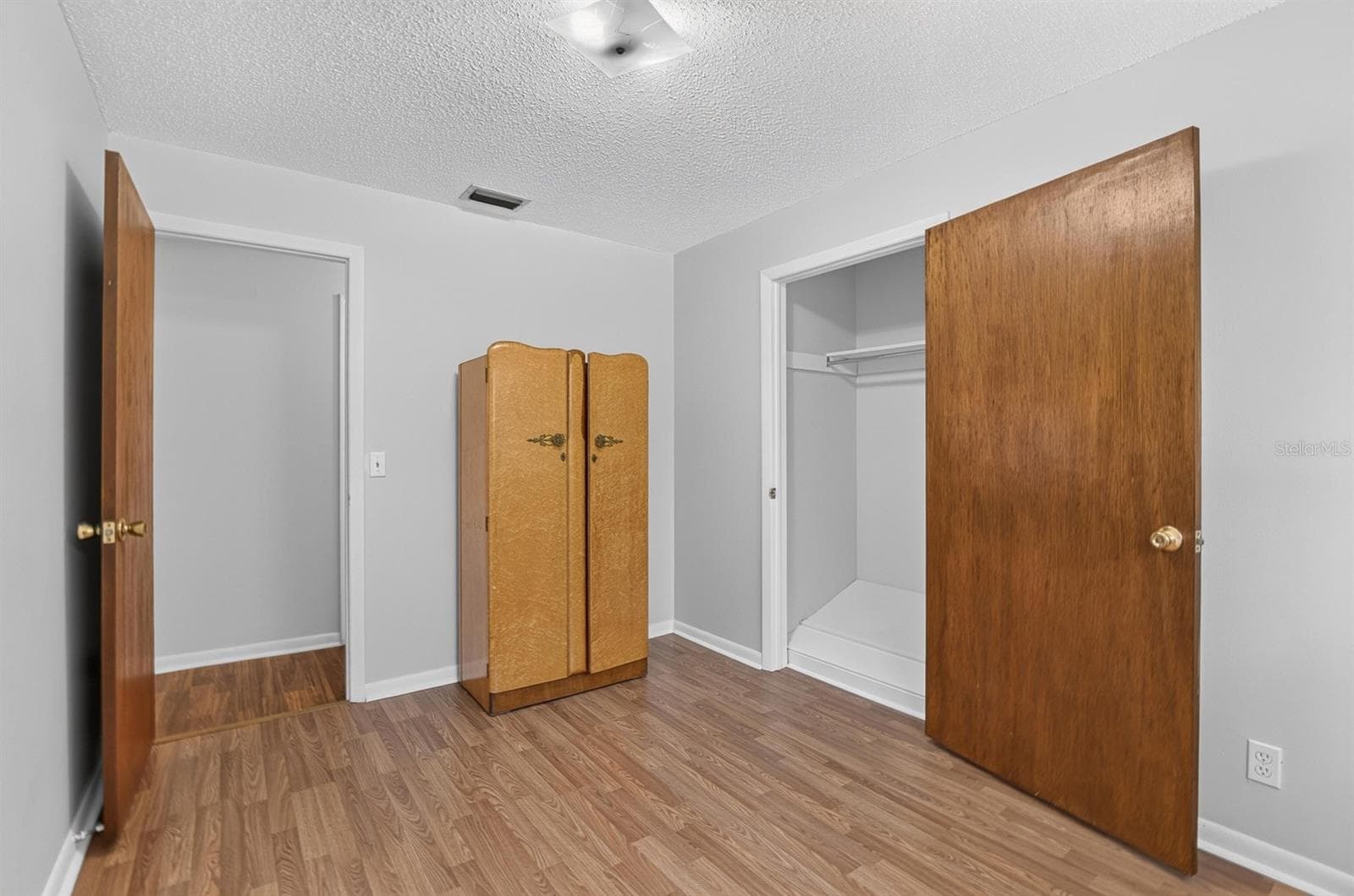 Single Family Residence at 403 ALMA DR, BRANDON, photo 56 of 99