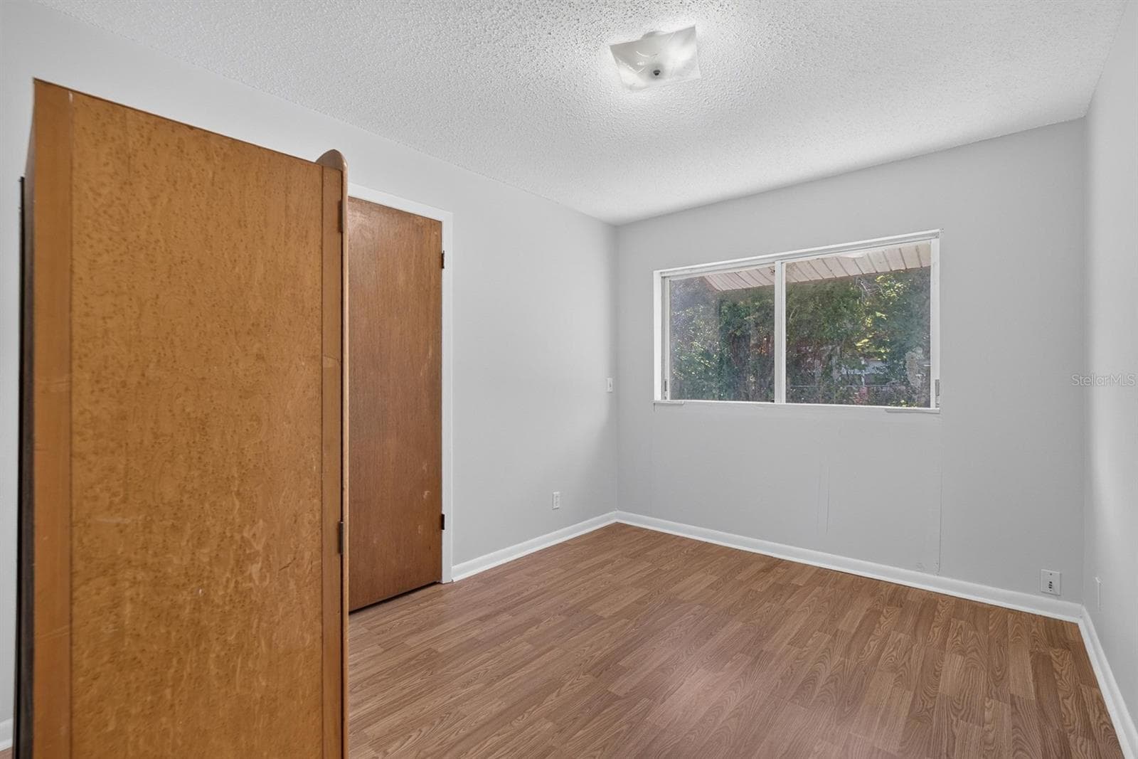Single Family Residence at 403 ALMA DR, BRANDON, photo 58 of 99