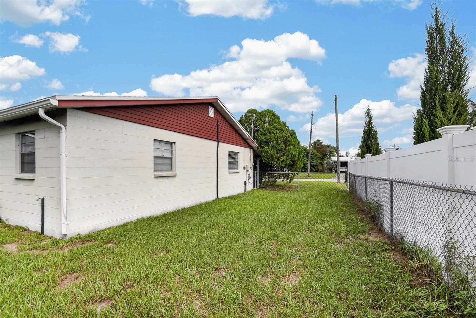 Single Family Residence at 403 ALMA DR, BRANDON, photo 84 of 99