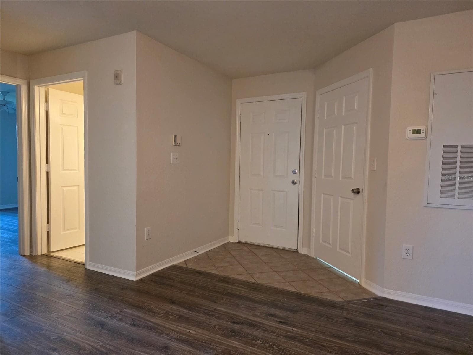 Condominium at 5447 VINELAND RD #1210, ORLANDO, photo 6 of 33