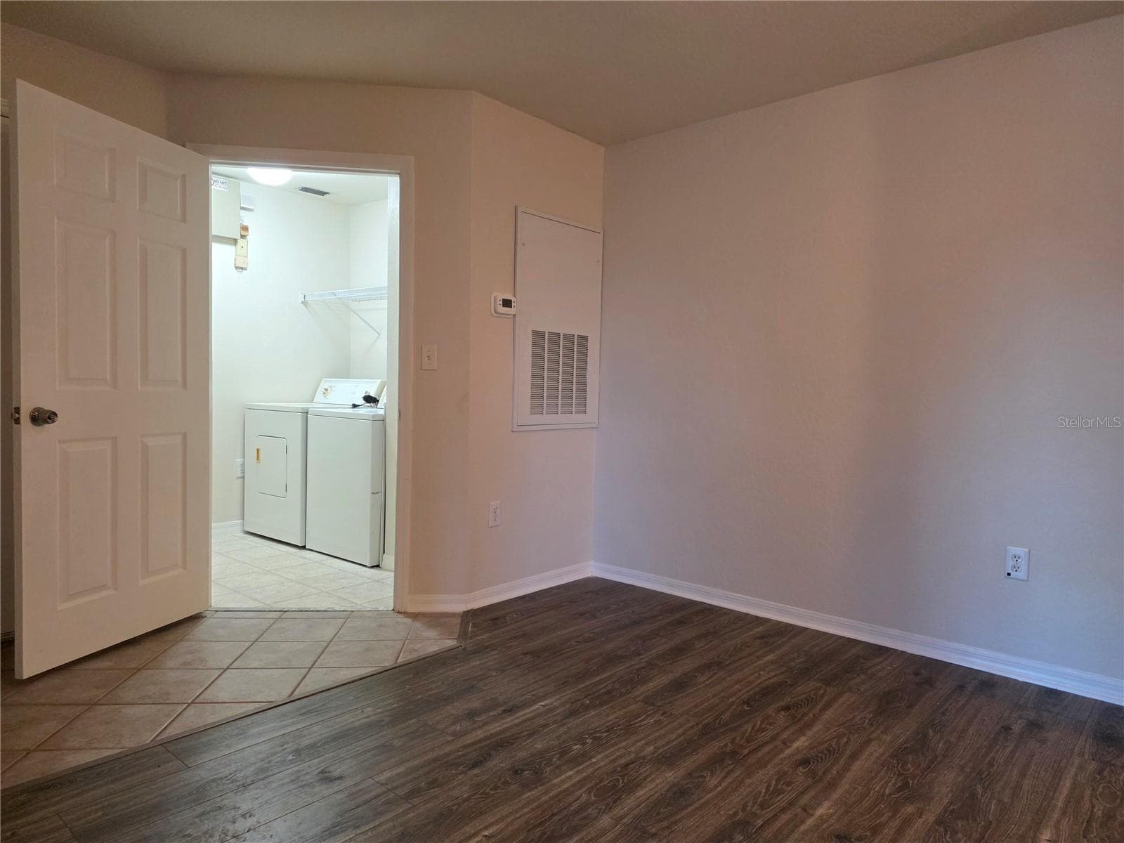 Condominium at 5447 VINELAND RD #1210, ORLANDO, photo 7 of 33