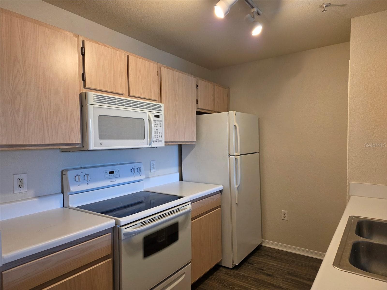Condominium at 5447 VINELAND RD #1210, ORLANDO, photo 15 of 33