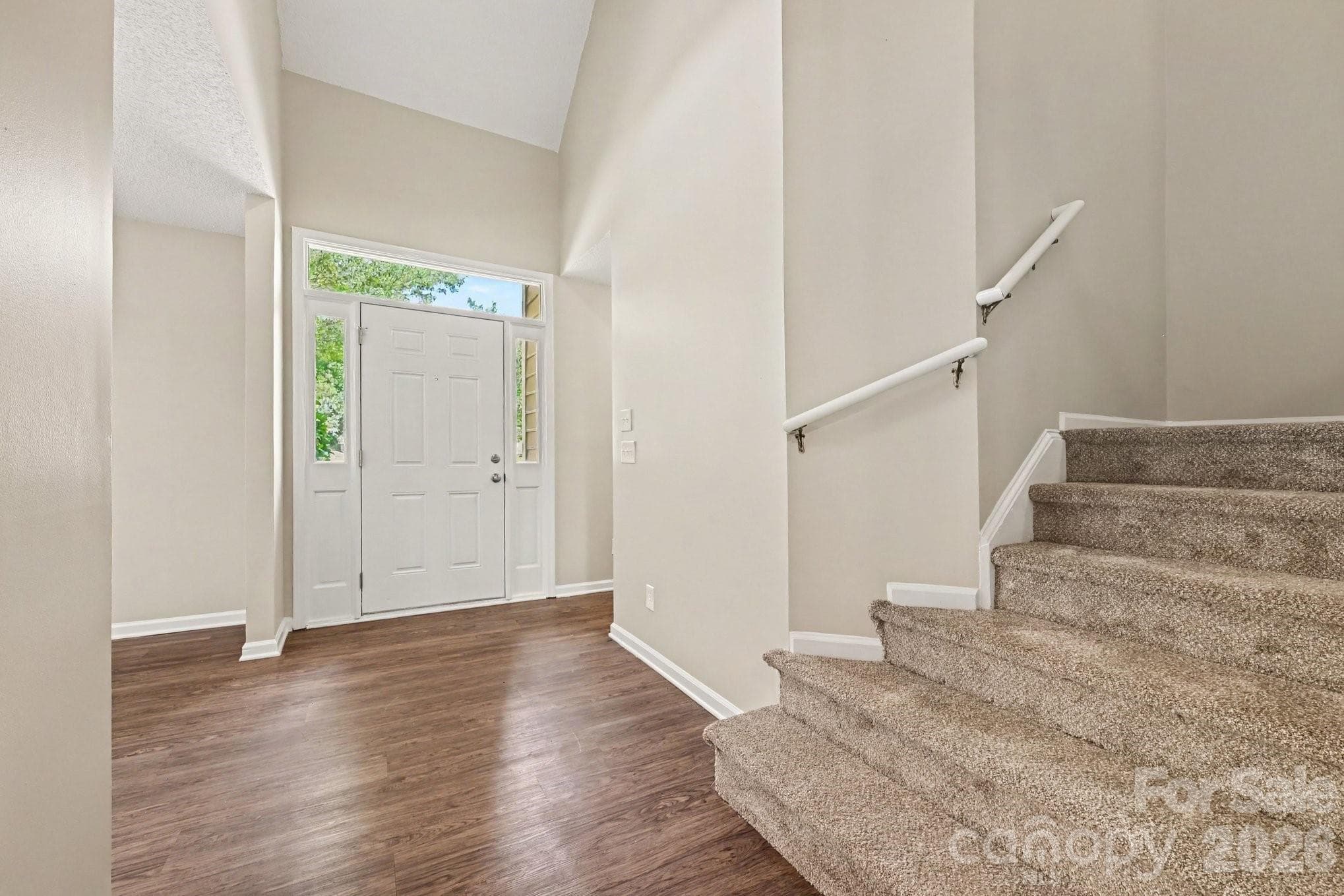 Single Family Residence at 7117 Daerwood Place, Charlotte, photo 10 of 21