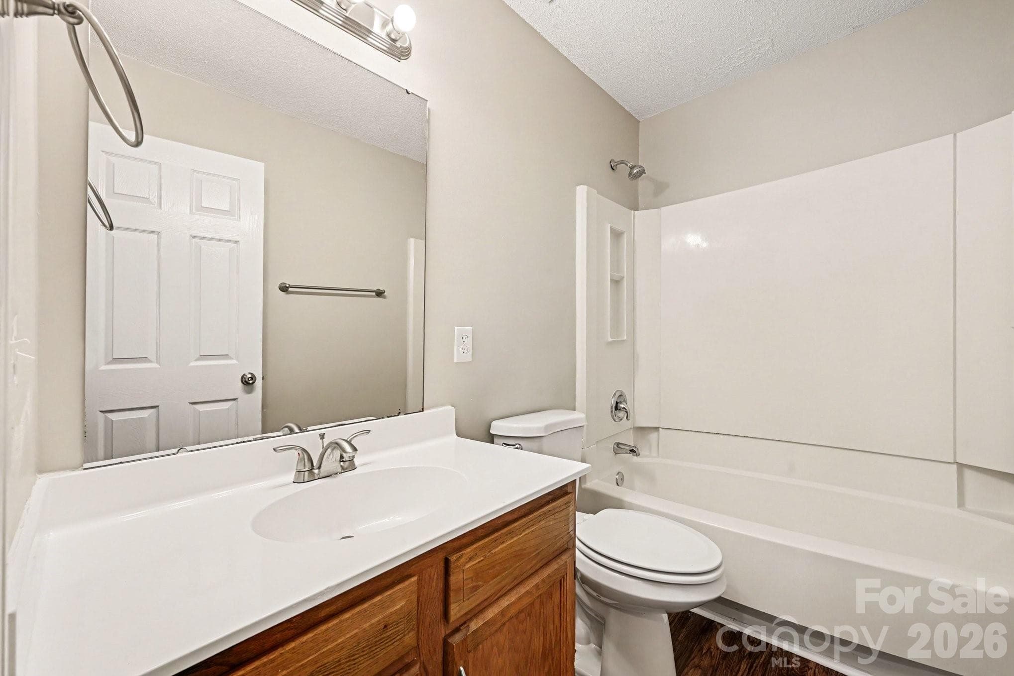 Single Family Residence at 7117 Daerwood Place, Charlotte, photo 17 of 21
