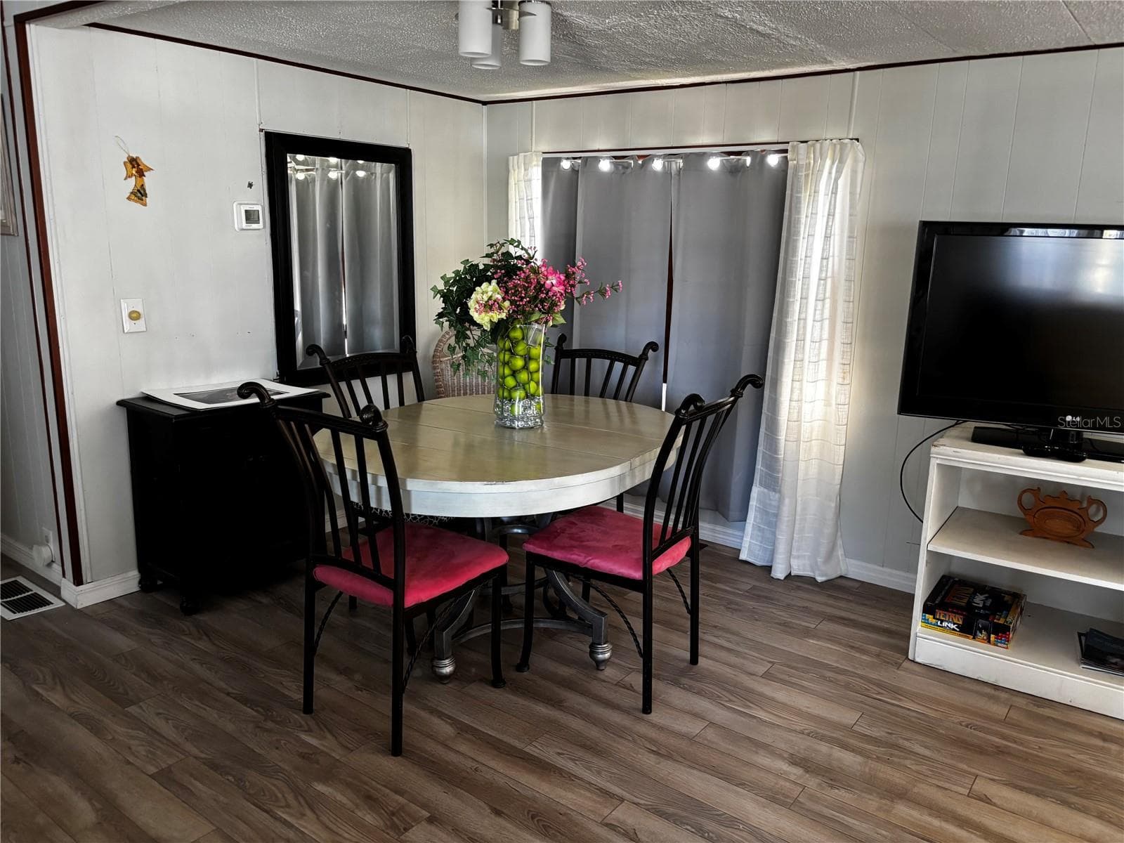 Manufactured Home at 116 ROMA RD, VENICE, photo 3 of 22