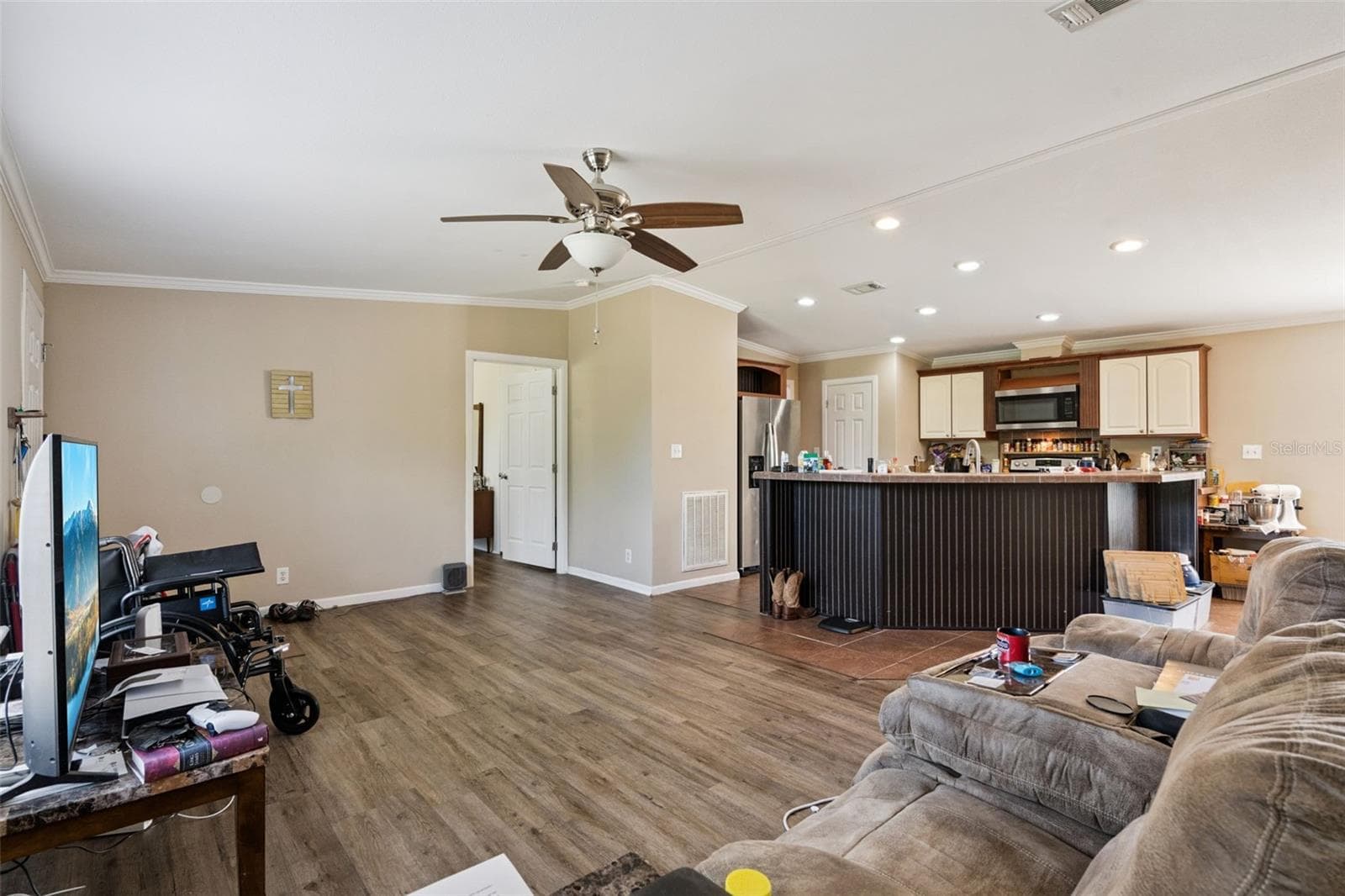 Crown Molding - 2478 BUCK BOARD TRL, LAKE WALES