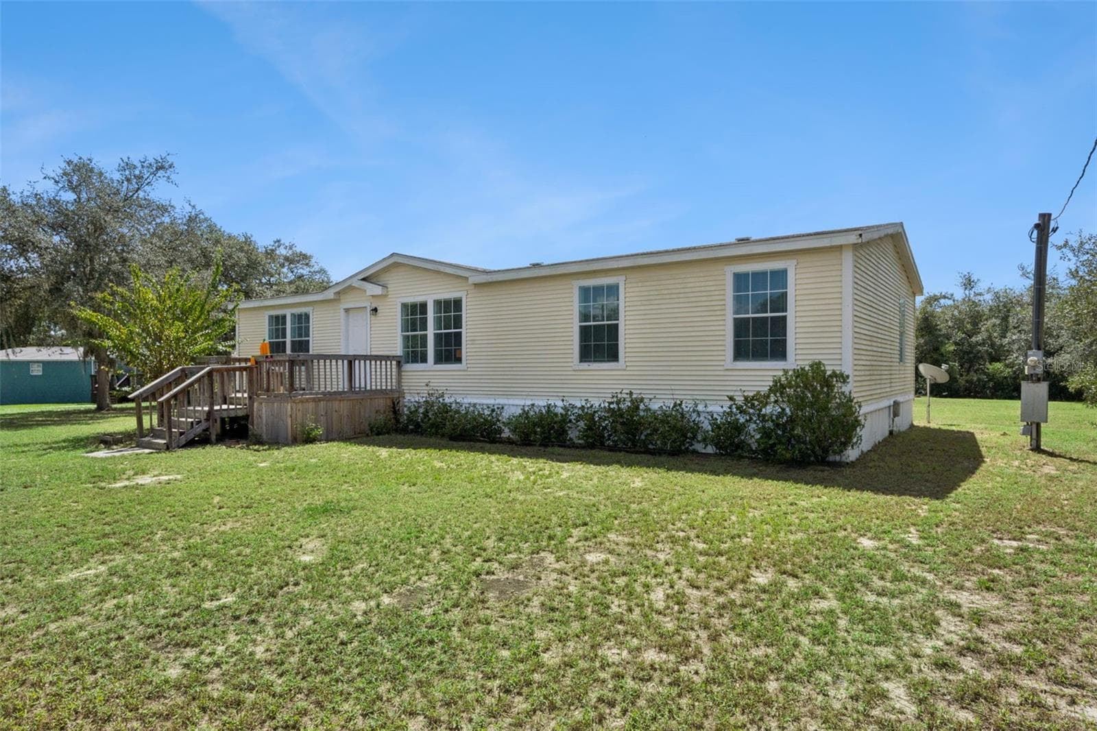 Easy to maintain Vinyl Siding - 2478 BUCK BOARD TRL, LAKE WALES