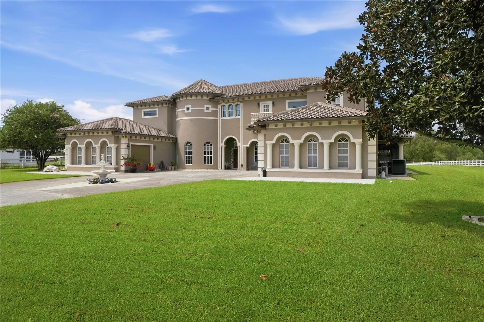 Single Family Residence at 19313 EAGLE RUN, GROVELAND, photo 3 of 93