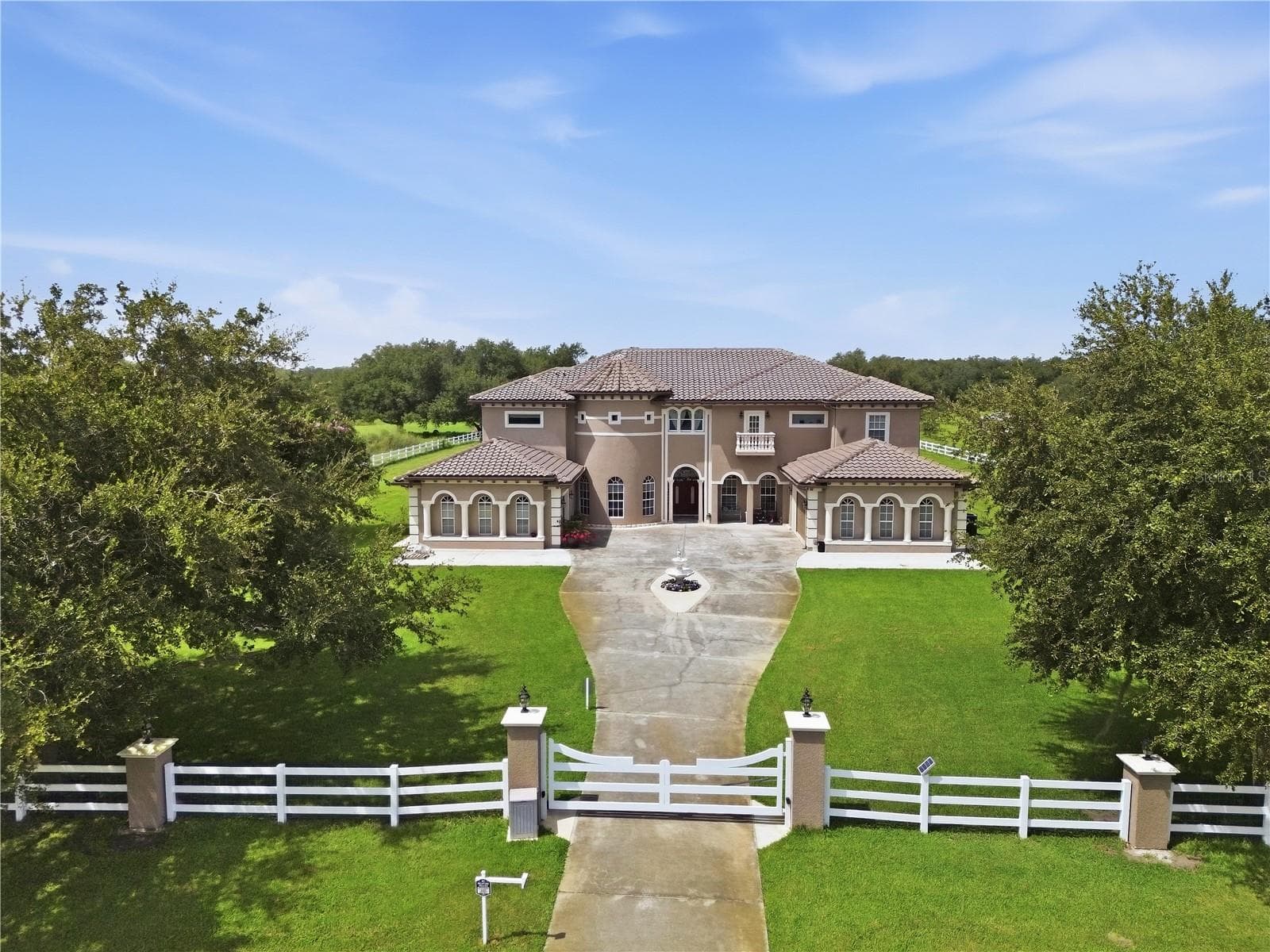 Single Family Residence at 19313 EAGLE RUN, GROVELAND, photo 87 of 93