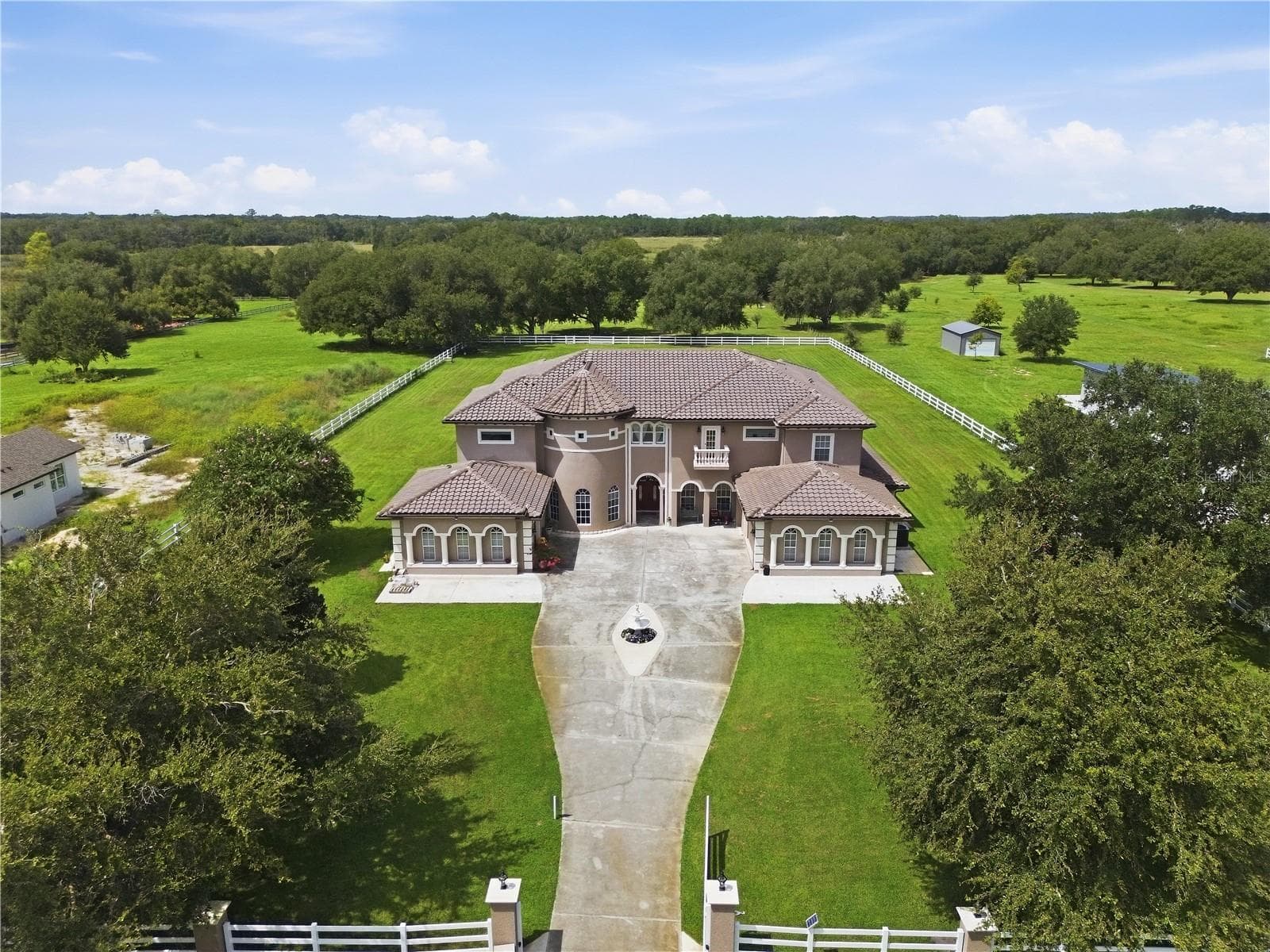 Single Family Residence at 19313 EAGLE RUN, GROVELAND, photo 89 of 93