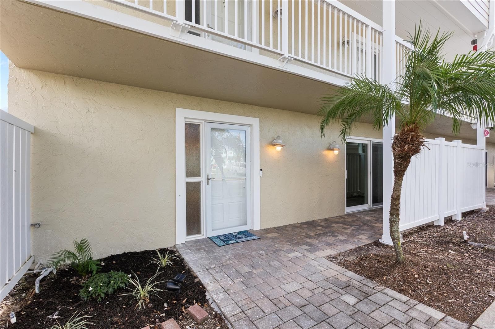 433 S PAULA DR #1