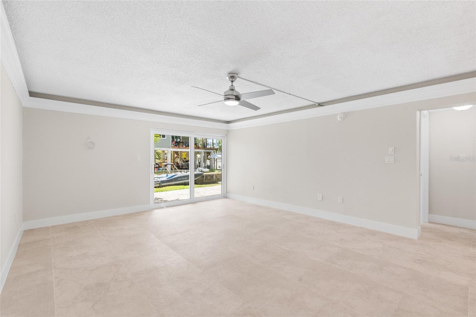 Tray Ceilings - 433 S PAULA DR #1, DUNEDIN