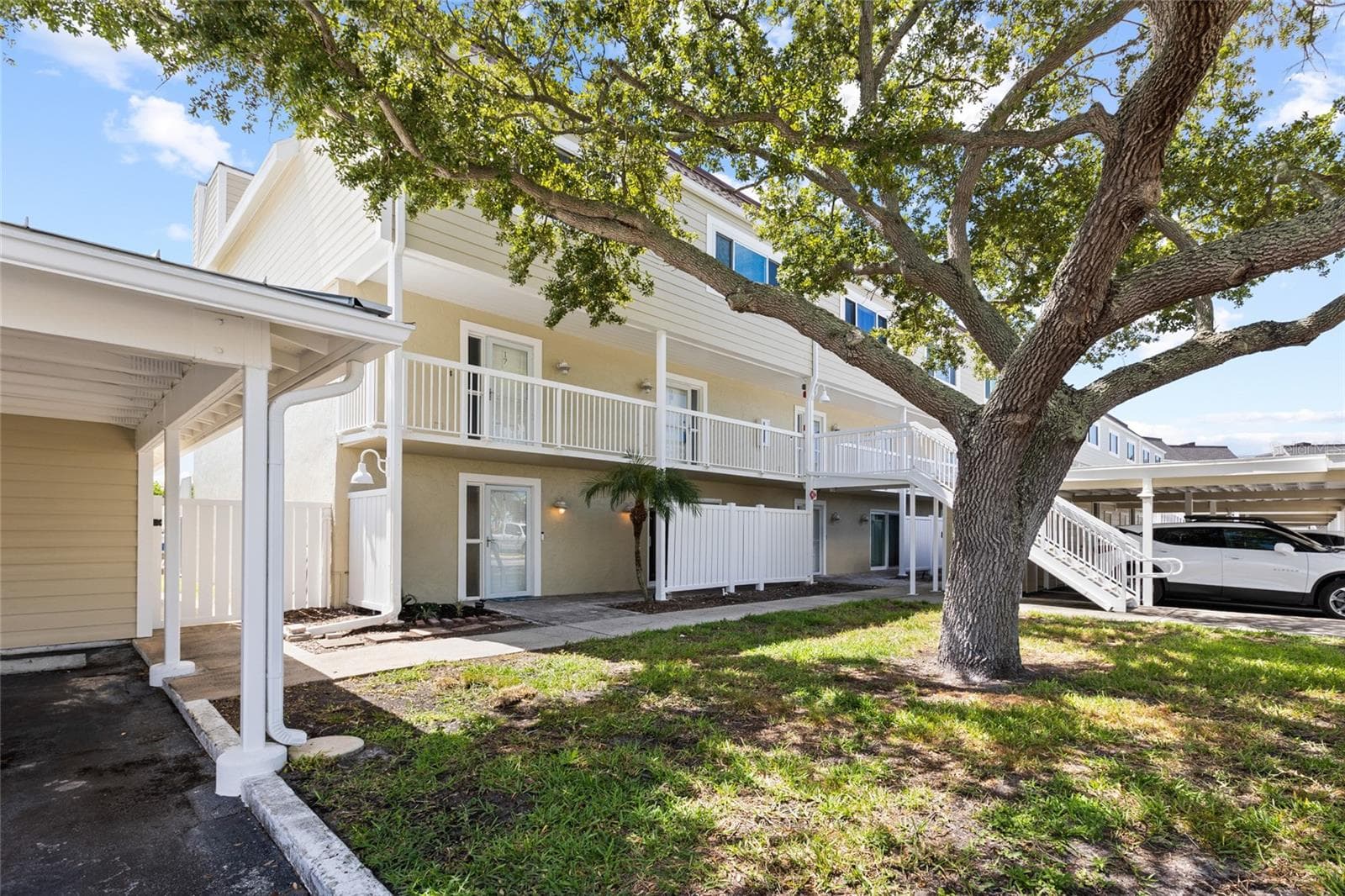Front Exterior - 433 S PAULA DR #1, DUNEDIN