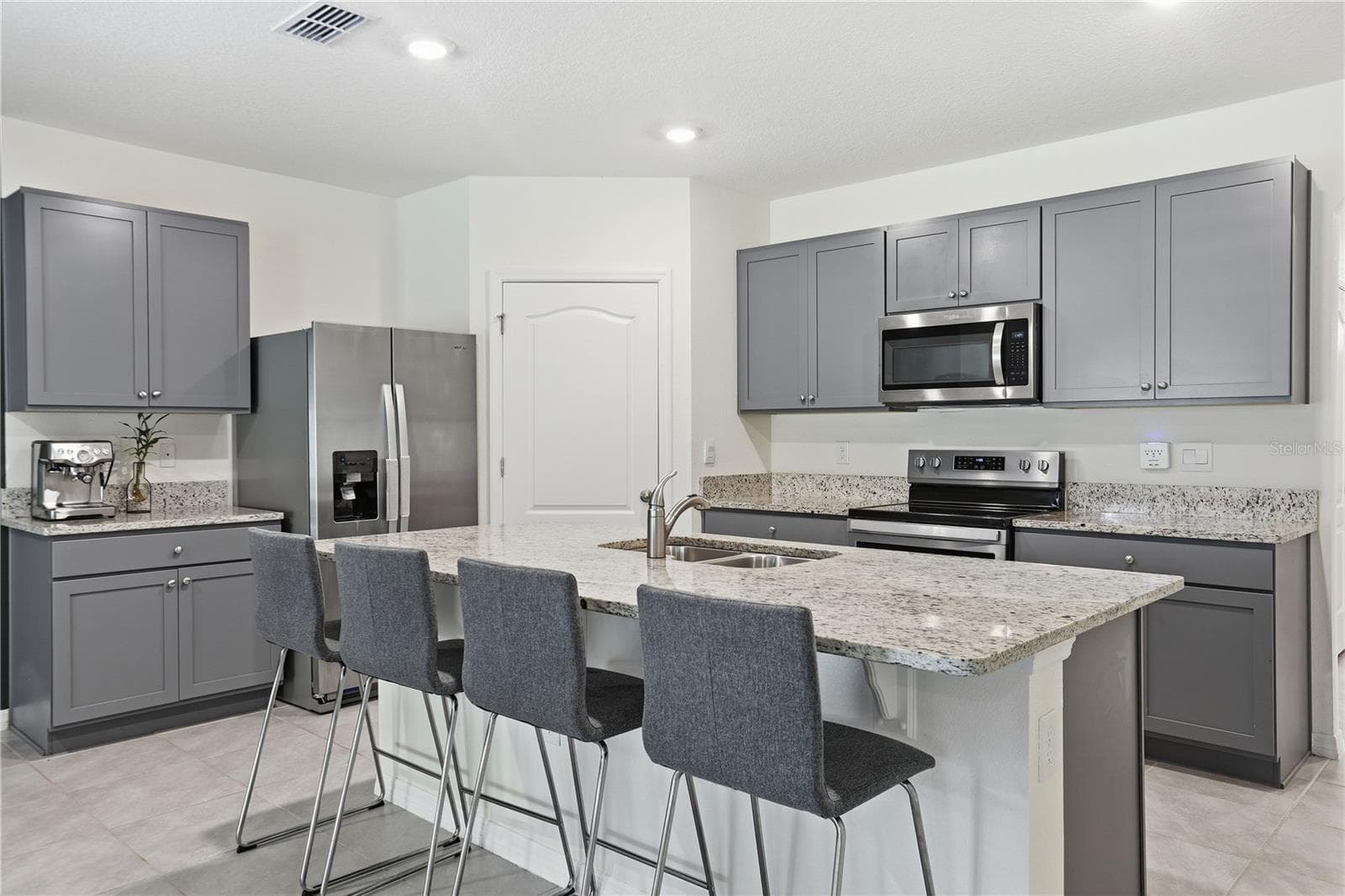 Single Family Residence at 5636 HORSESHOE LOOP, APOPKA, photo 9 of 47